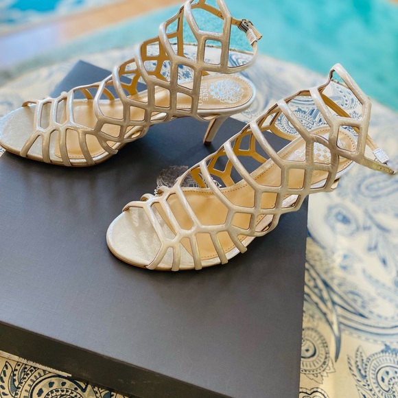 Vince Camuto strappy shoe - Picture 5 of 10